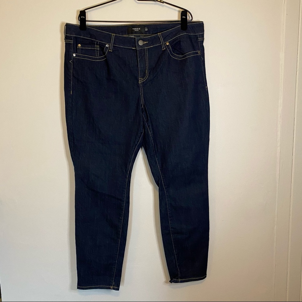 ✨torrid dark wash denim jeans✨